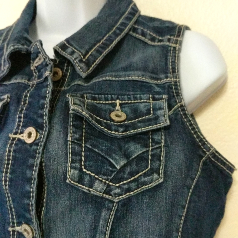 Jean Vest - Picture 3 of 5